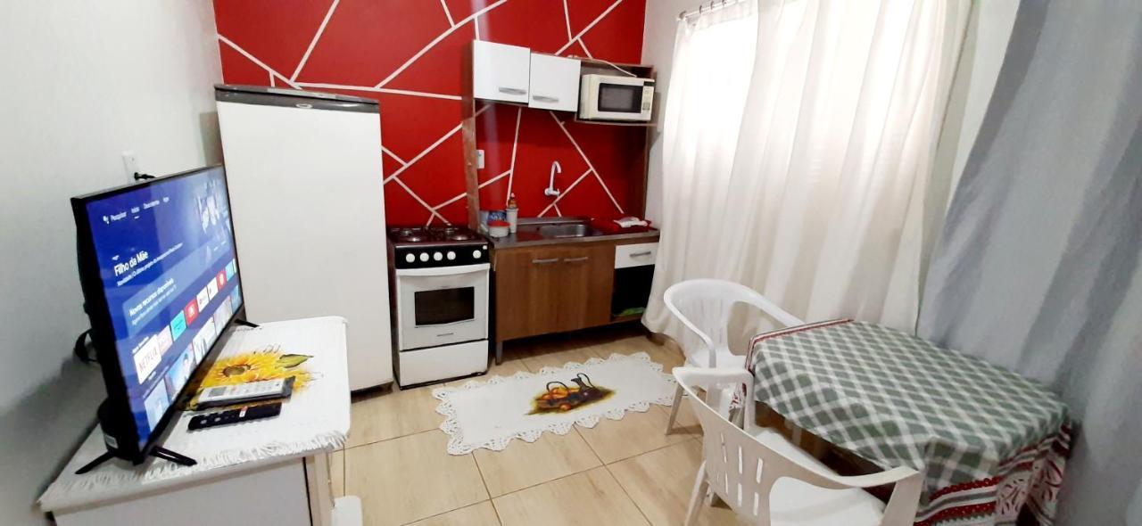 Kitnet S2 Em Torres-Rs - Na Mais Bela Praia Gaucha - Cozinha - Banheiro - Ar Condicionado - Tv Smart 32' - Wi-Fi - Estacionamento - Anfitria Superhost No Bnb Экстерьер фото