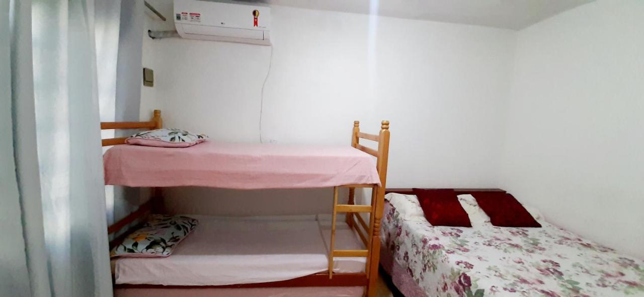 Kitnet S2 Em Torres-Rs - Na Mais Bela Praia Gaucha - Cozinha - Banheiro - Ar Condicionado - Tv Smart 32' - Wi-Fi - Estacionamento - Anfitria Superhost No Bnb Экстерьер фото
