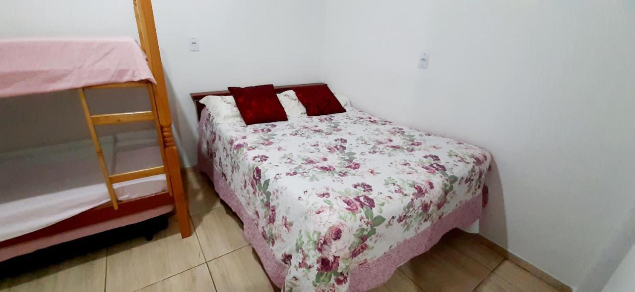 Kitnet S2 Em Torres-Rs - Na Mais Bela Praia Gaucha - Cozinha - Banheiro - Ar Condicionado - Tv Smart 32' - Wi-Fi - Estacionamento - Anfitria Superhost No Bnb Экстерьер фото