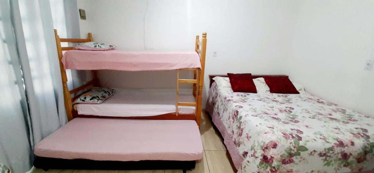 Kitnet S2 Em Torres-Rs - Na Mais Bela Praia Gaucha - Cozinha - Banheiro - Ar Condicionado - Tv Smart 32' - Wi-Fi - Estacionamento - Anfitria Superhost No Bnb Экстерьер фото